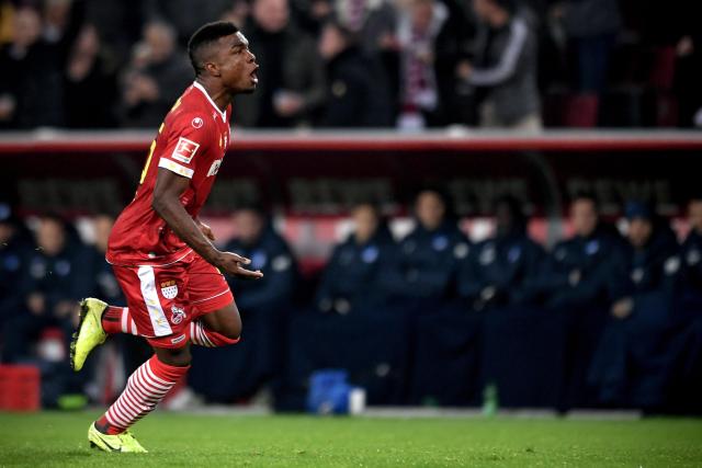 穆雷再绝杀詹姆斯空砍30+11 掘金4-1淘汰湖人